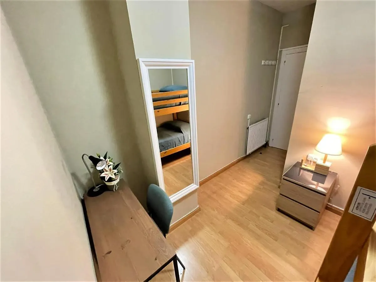 Paris Habitaciones Barcelona 0*,