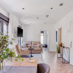 https://limehome-malaga-calle-ancha-del-carmen.1costadelsol.com